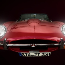 >> e-type in rot. <<
