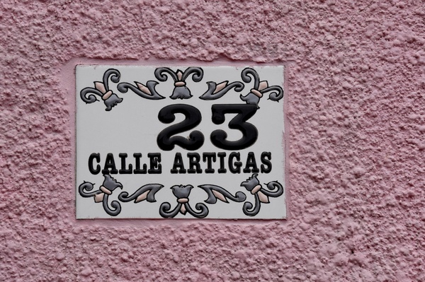 Calle Artigas 23