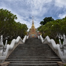 Phra Mahathat Chedi Phakdee Prakat