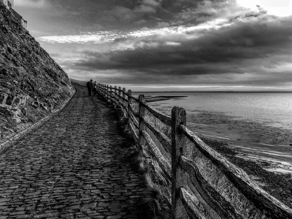 Path at the sea