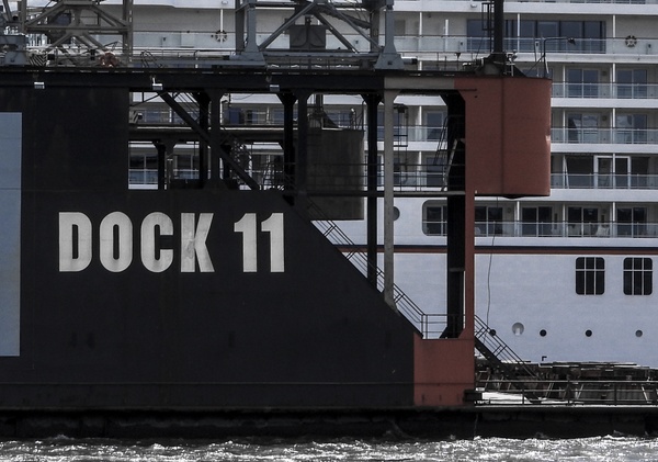 Dock 11