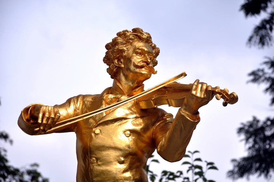 Mark Twain mit Geige