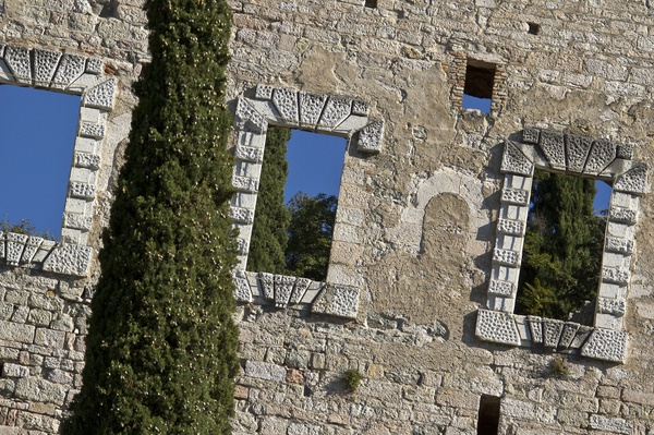 Burg mit Durchblick
