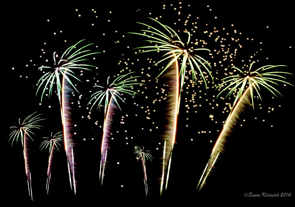 Feuerwerk 2013 oder Palmen unter Sternenhimmel